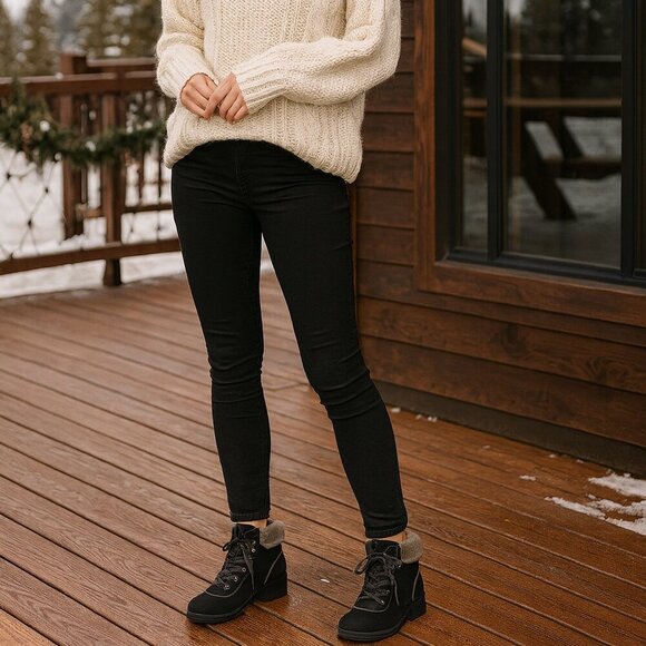 UGG Bodie Fur Lace Up Boots Womens 8 Cozy Waterproof Outdoors Suede New - Picture 2 of 9